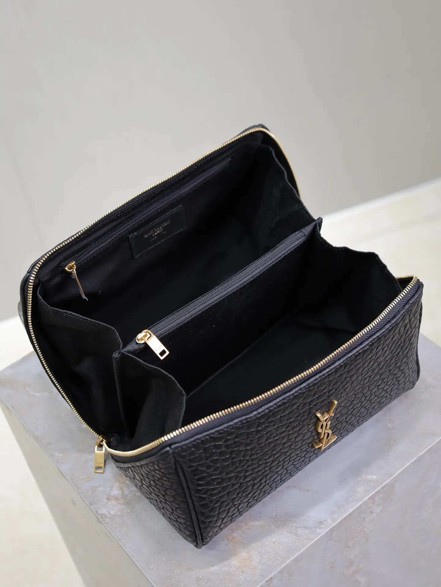 Black Cosmetic Pouch Image 6 Black Cosmetic Pouch Image 6