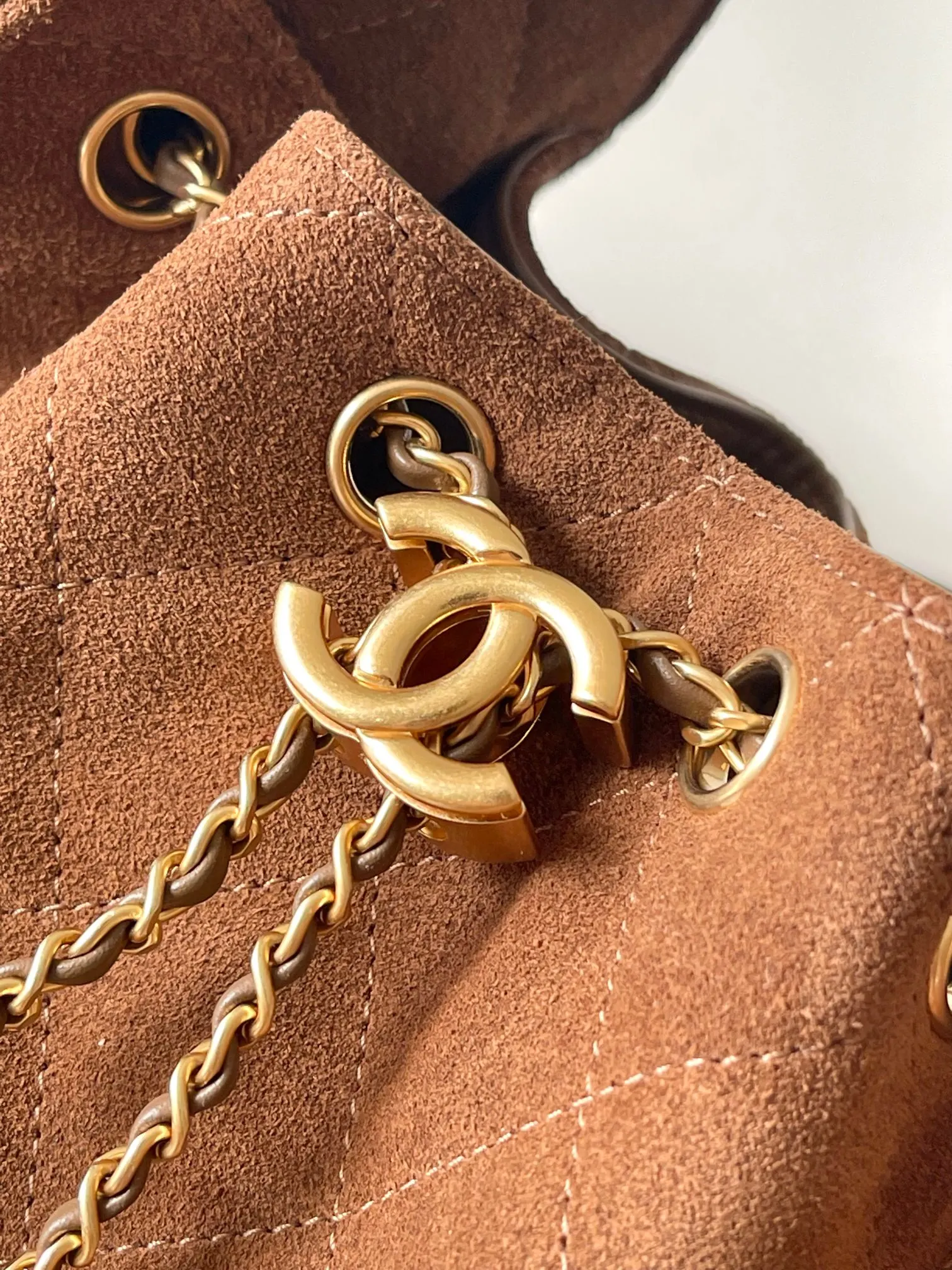 CHANEL 棕色牛皮Hobo腋下包 金链款