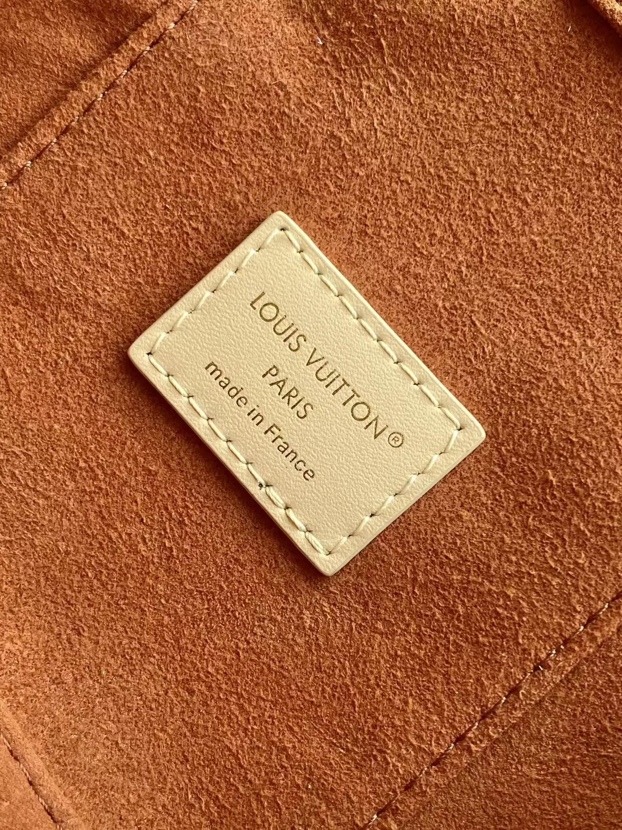 LV 粉色 牛皮 链条包 精致链条款