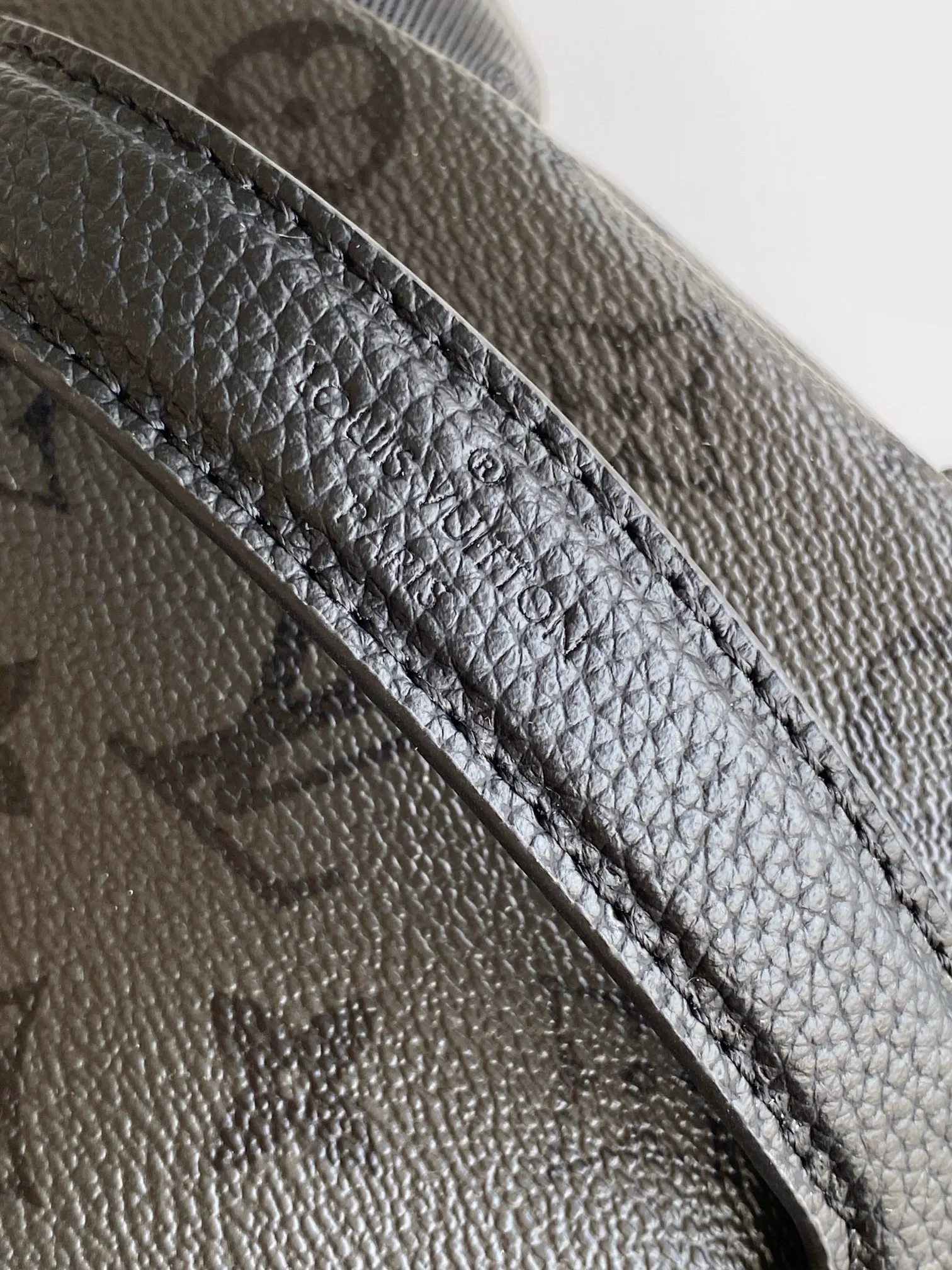LV Discovery Backpack Image 8