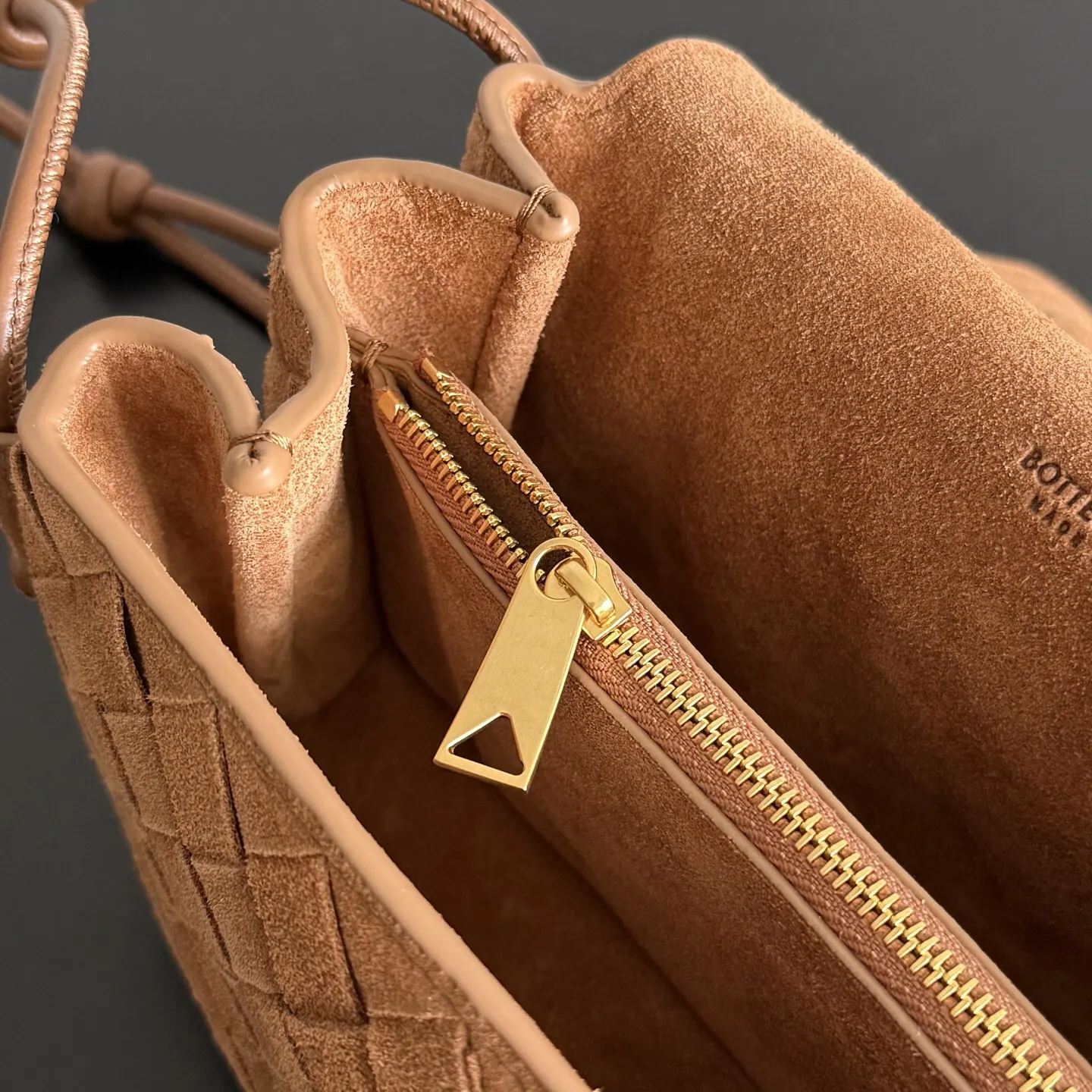 Bottega Veneta 手拿包 精致手拿款