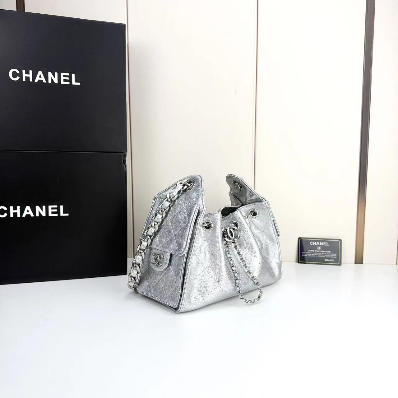 Chanel 銀色 水桶包