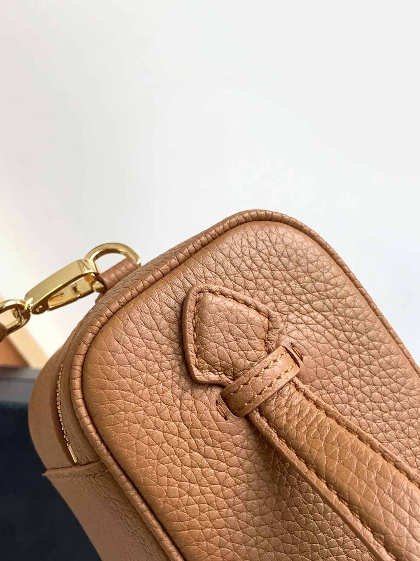 Prada 1Bh202P610 Top Handle Bag Commuter