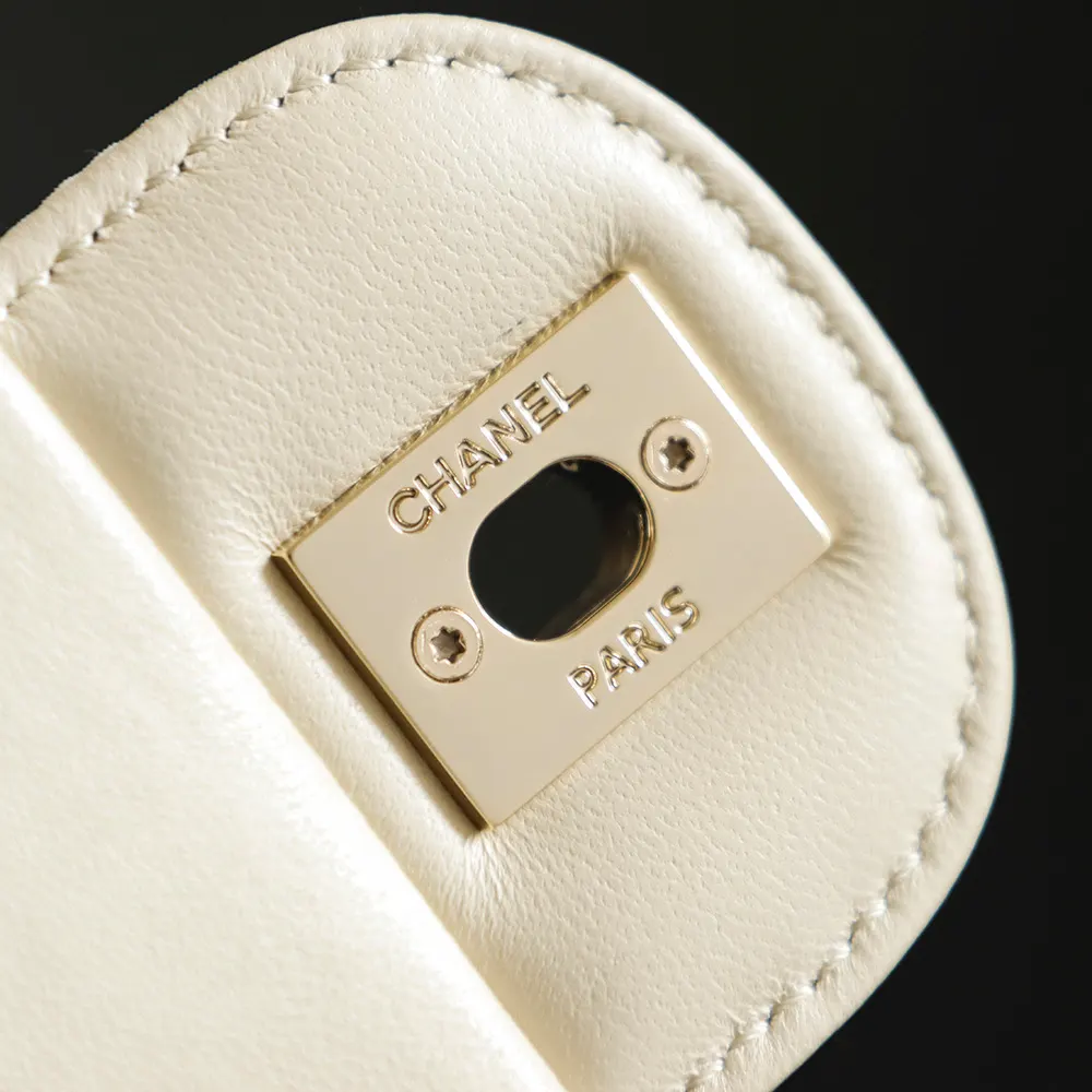 CHANEL 粉色 手提包 通勤手提款(數字9) CHANEL 粉色 手提包 通勤手提款(數字9)
