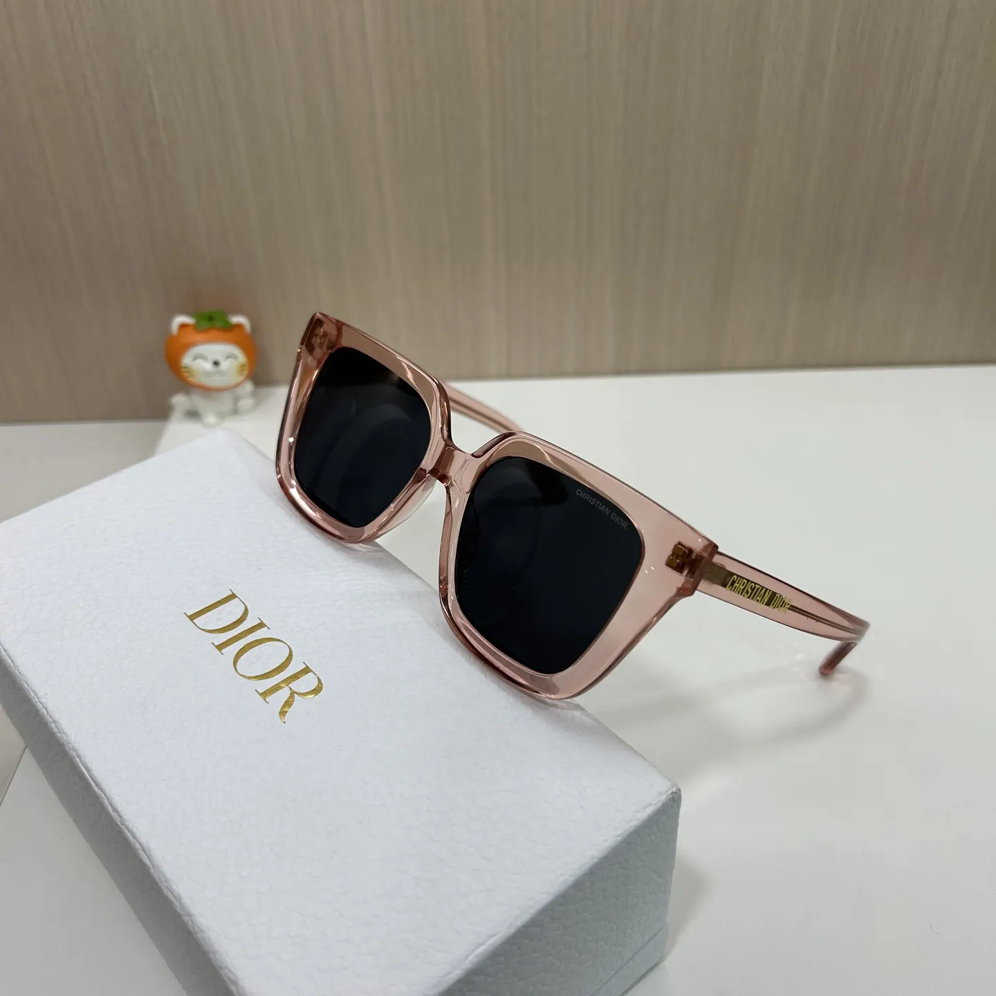 Dior 黑白方框太阳镜 个性遮阳款