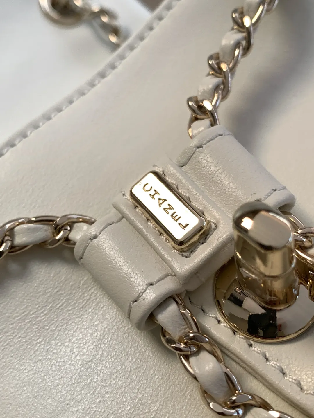 CHANEL 小牛皮 雙肩包 实用雙肩款