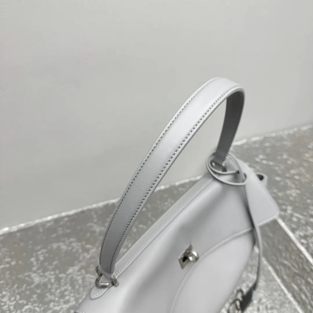 Balenciaga Rodeo 灰色 皮革 腋下包