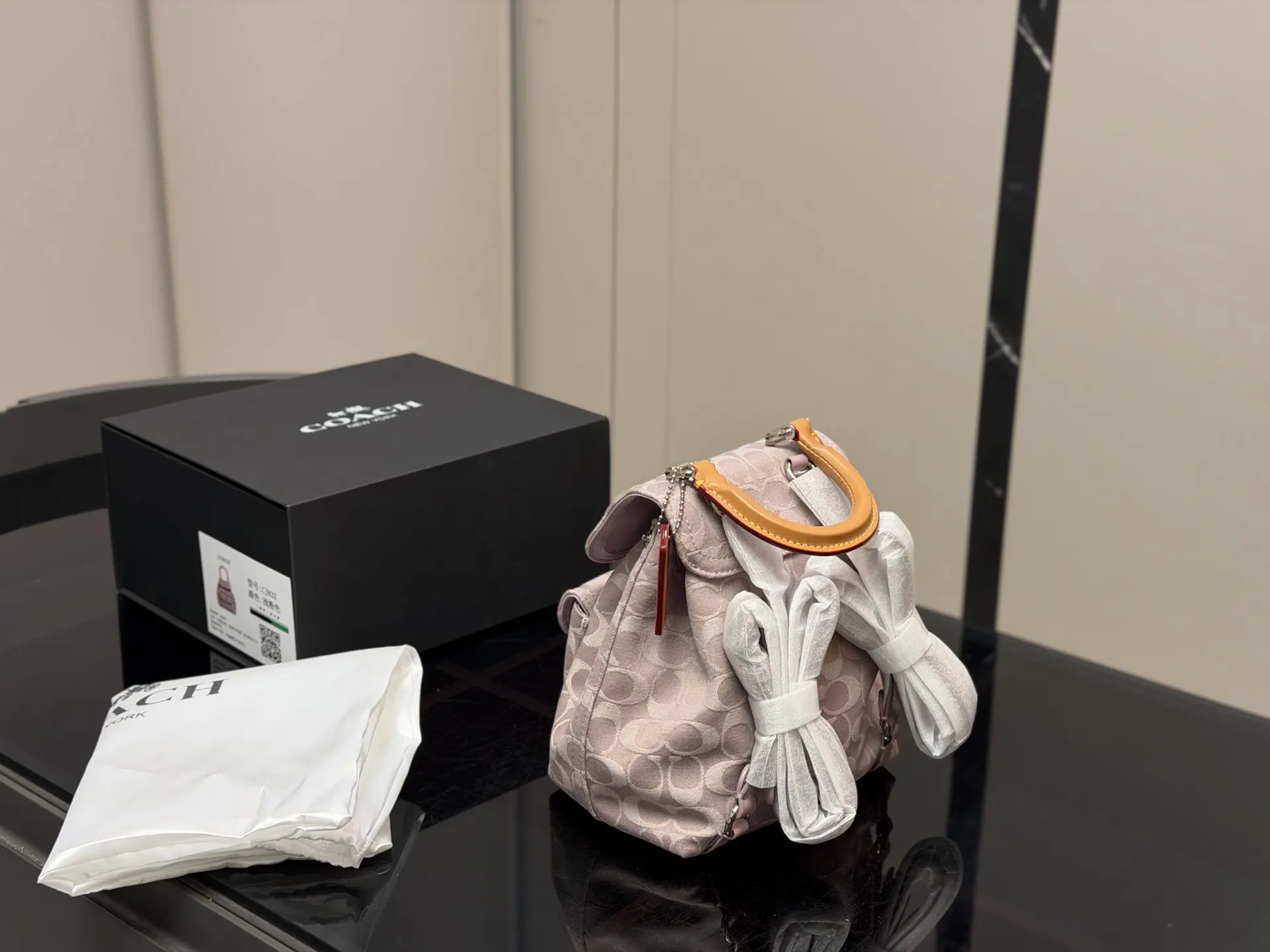 Coach 牛仔 盒 牛仔香布蕾雙肩包好美 实用雙肩款(數字9) Coach 牛仔 盒 牛仔香布蕾雙肩包好美 实用雙肩款(數字9)