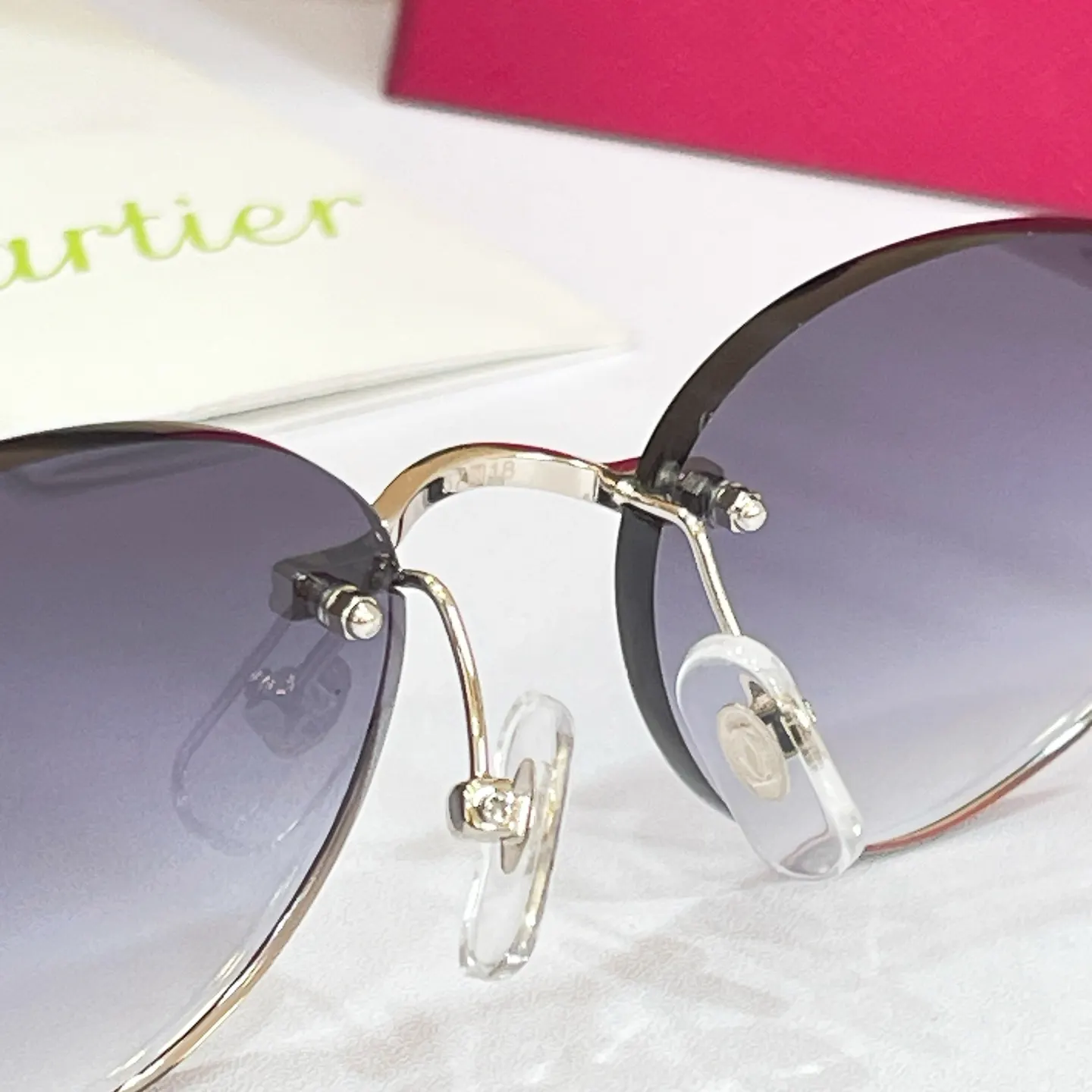 Cartier 墨镜 时尚防晒款 款29