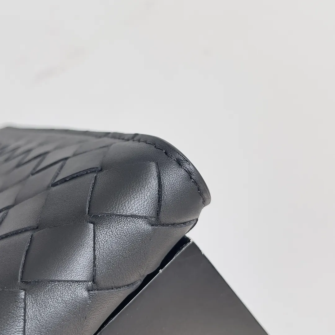 Bottega Veneta 手拿包 精致手拿款