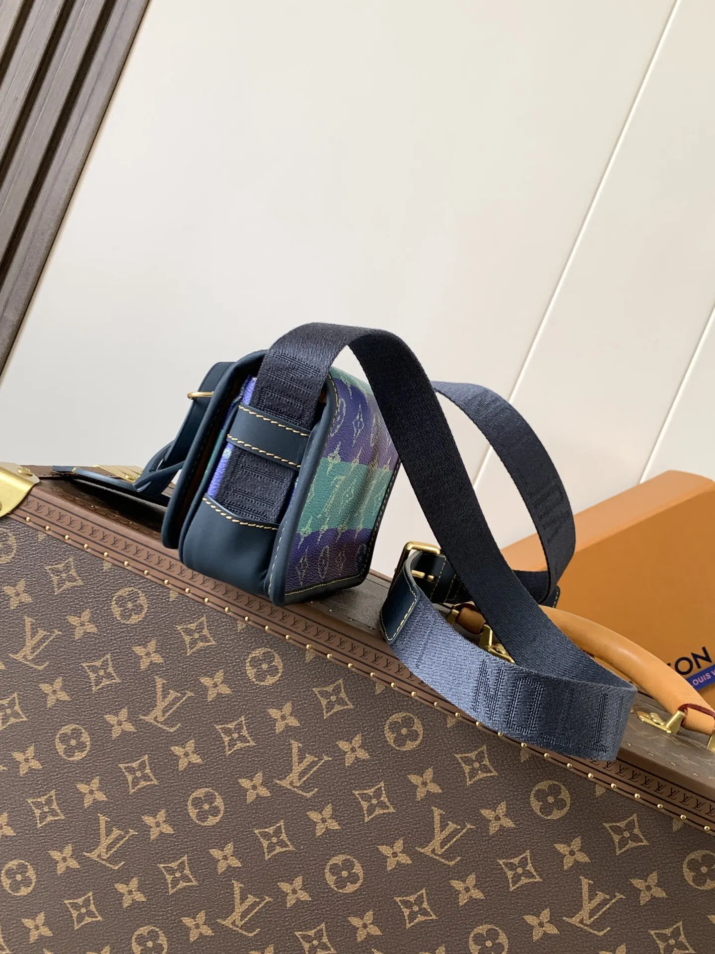 LV handbag Image 2 LV handbag Image 2