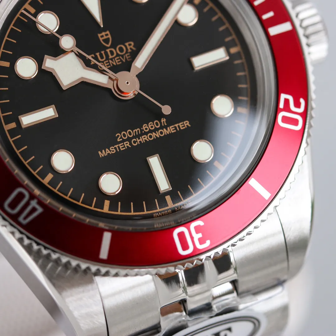 Red Watch Classic Casual