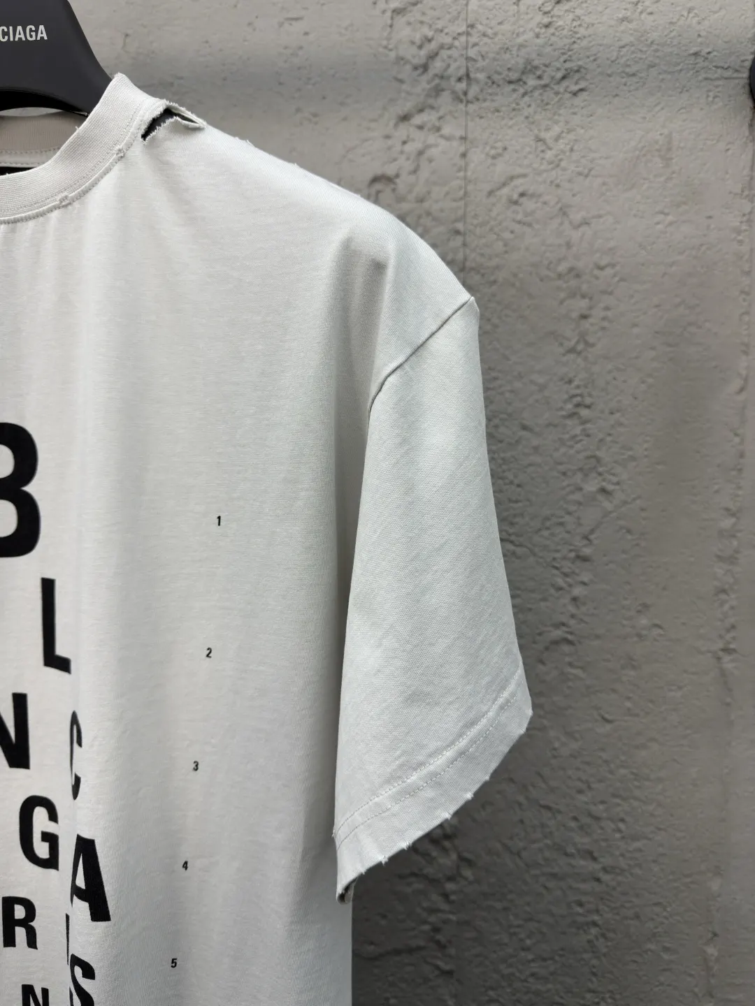 Balenciaga Paris 豎排字母圓領短袖T恤 白色(數字5)