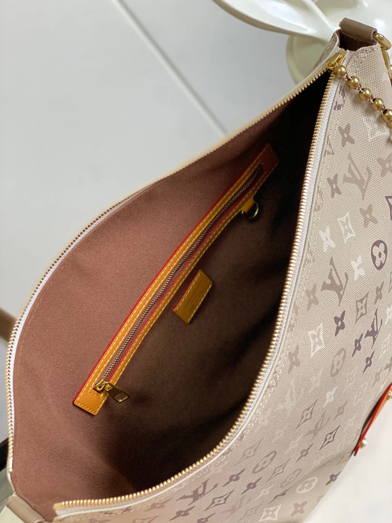 LV 綠色 杏色 帆布 單肩包 日常單肩背款(數字8) LV 綠色 杏色 帆布 單肩包 日常單肩背款(數字8)