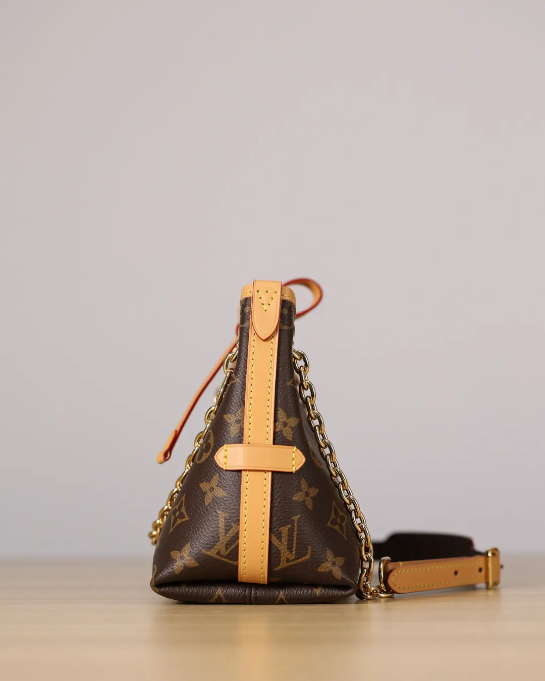 Chain Bag Leather