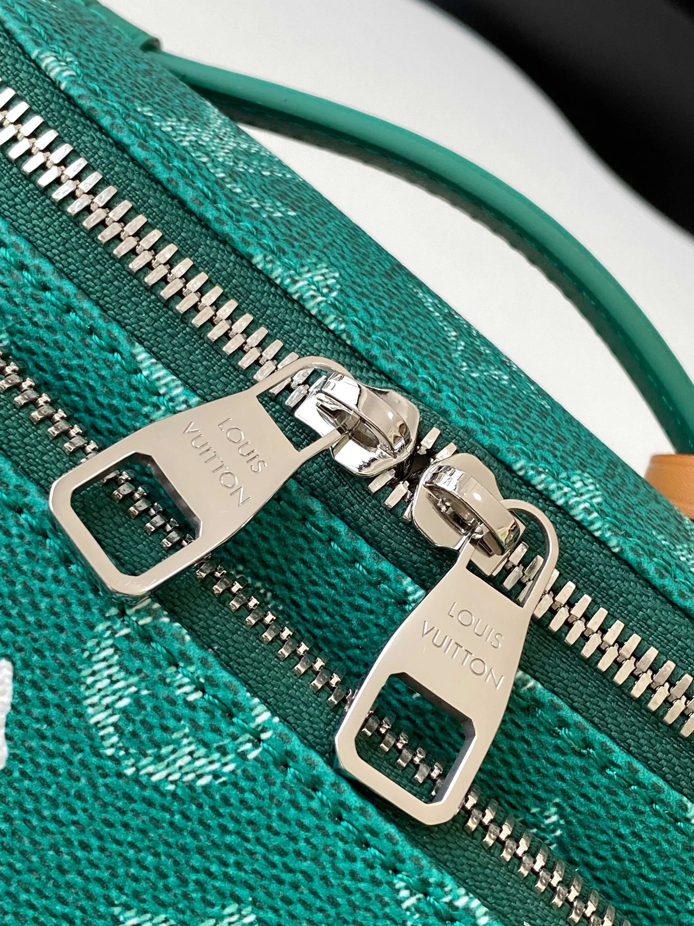 LV 綠色 帆布 腰包 休閒腰包款