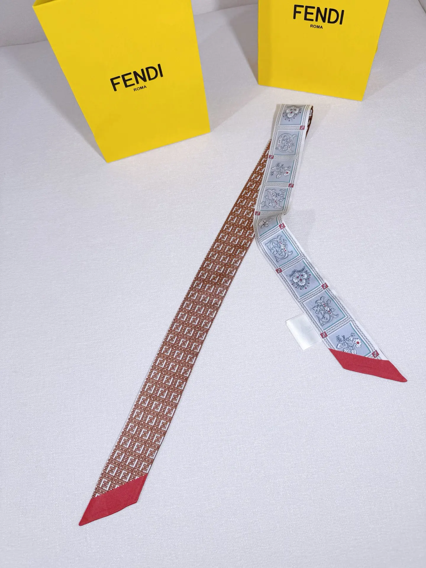 Fendi 蓝色 腰带 通勤百搭款