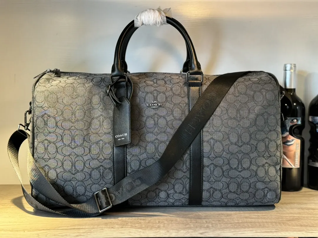 Black White Fashion Item Travel