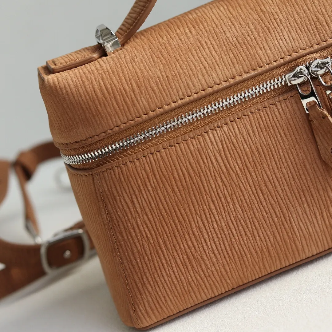 Brown Crossbody Bag Lightweight Leather Image 12 Brown Crossbody Bag Lightweight Leather Image 12