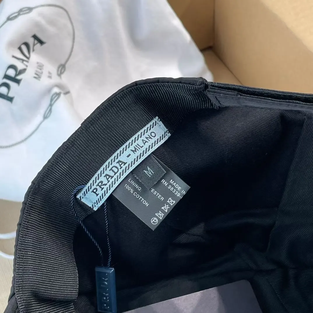 PRADA Re-Nylon尼龙 Logo 帽子 精致搭配款