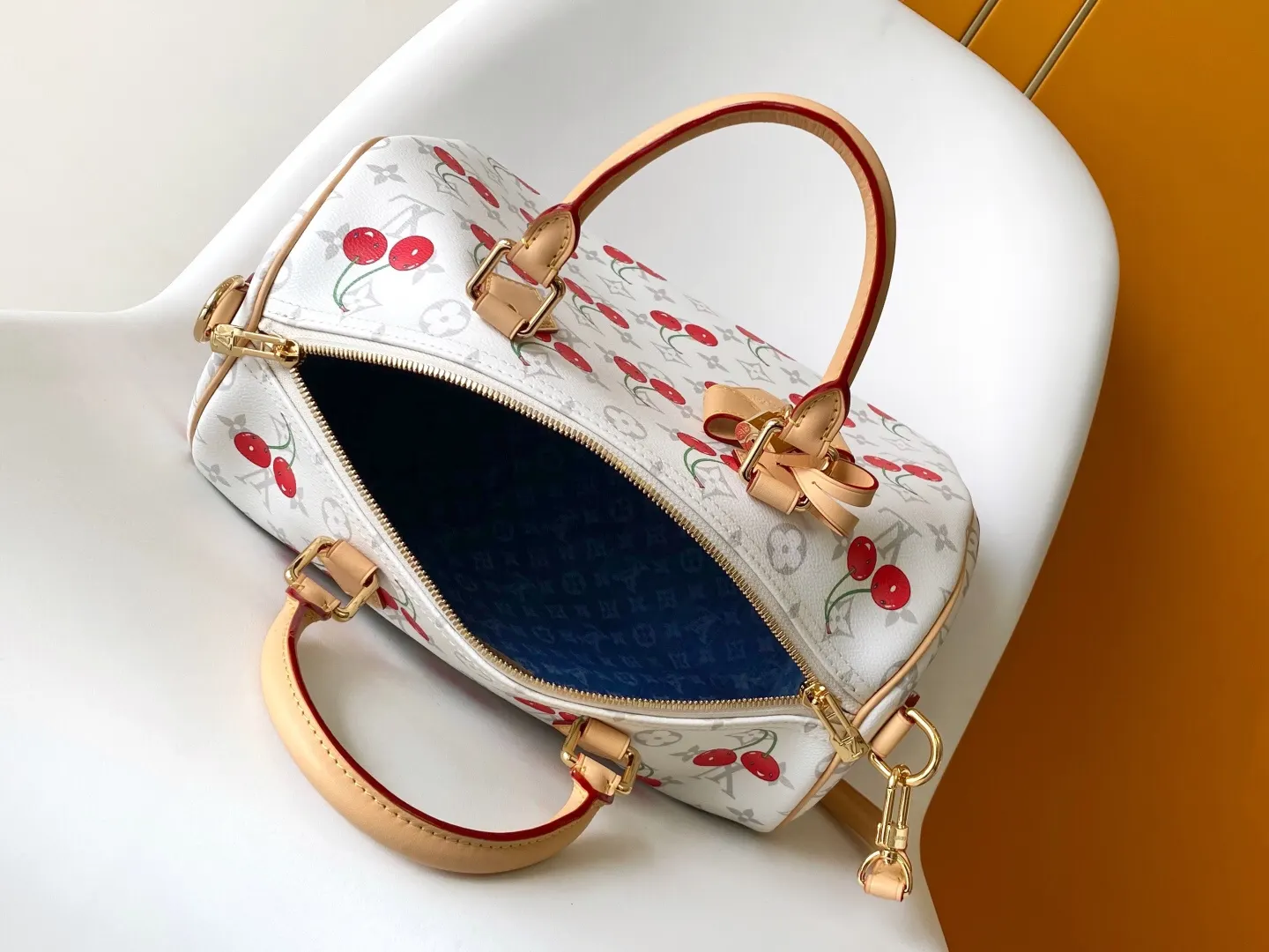 Louis Vuitton Organizer Pouch Travel Leather Image 8 Louis Vuitton Organizer Pouch Travel Leather Image 8