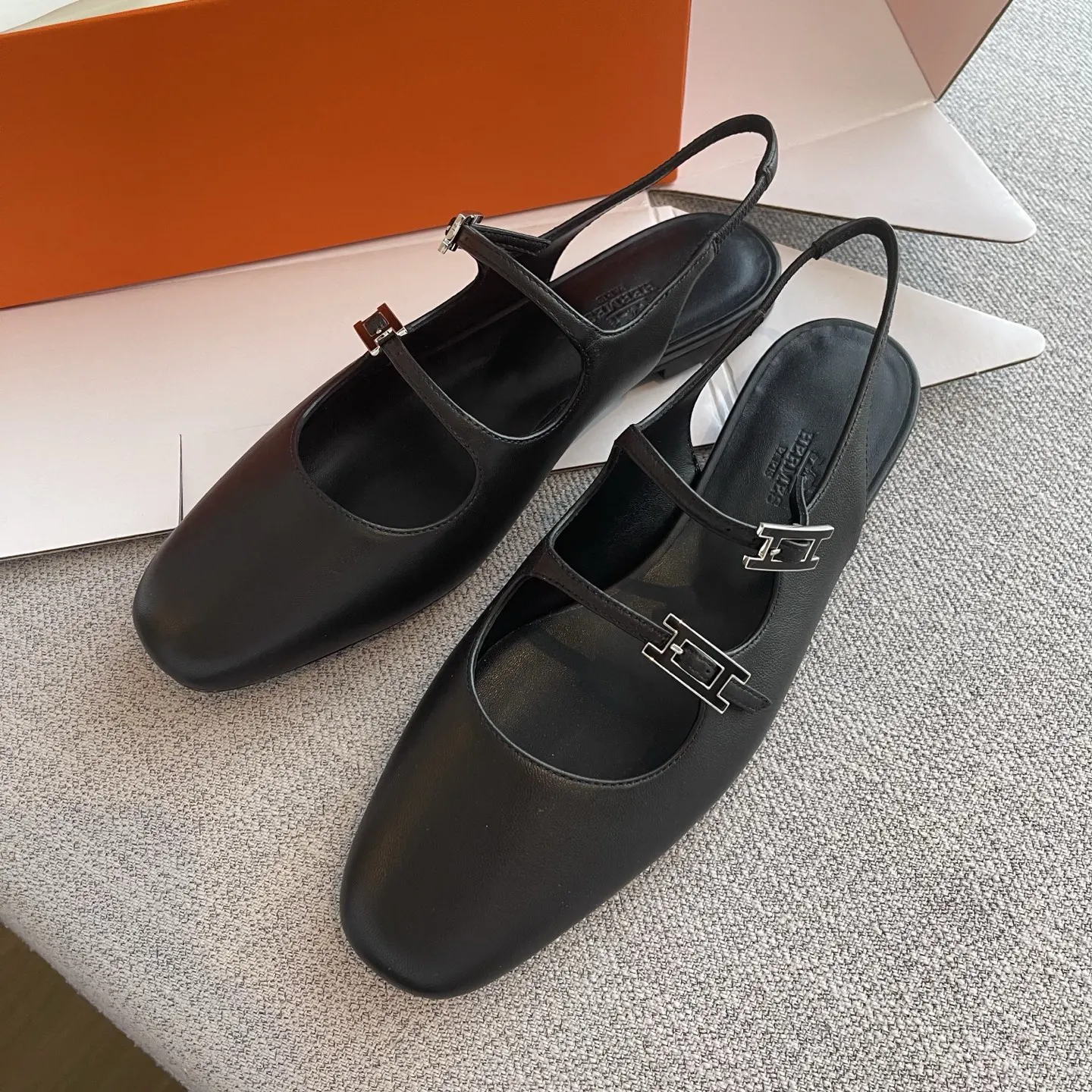 Hermès 羊皮 平底鞋(數字3) Hermès 羊皮 平底鞋(數字3)
