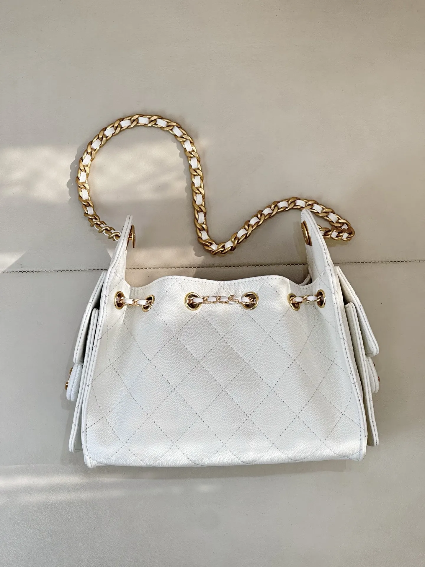 White Hobo Shoulder Bag Vintage