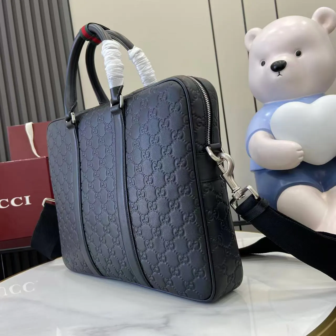 Gucci GG Emblem 黑色 帆布 公文包 商務通勤款