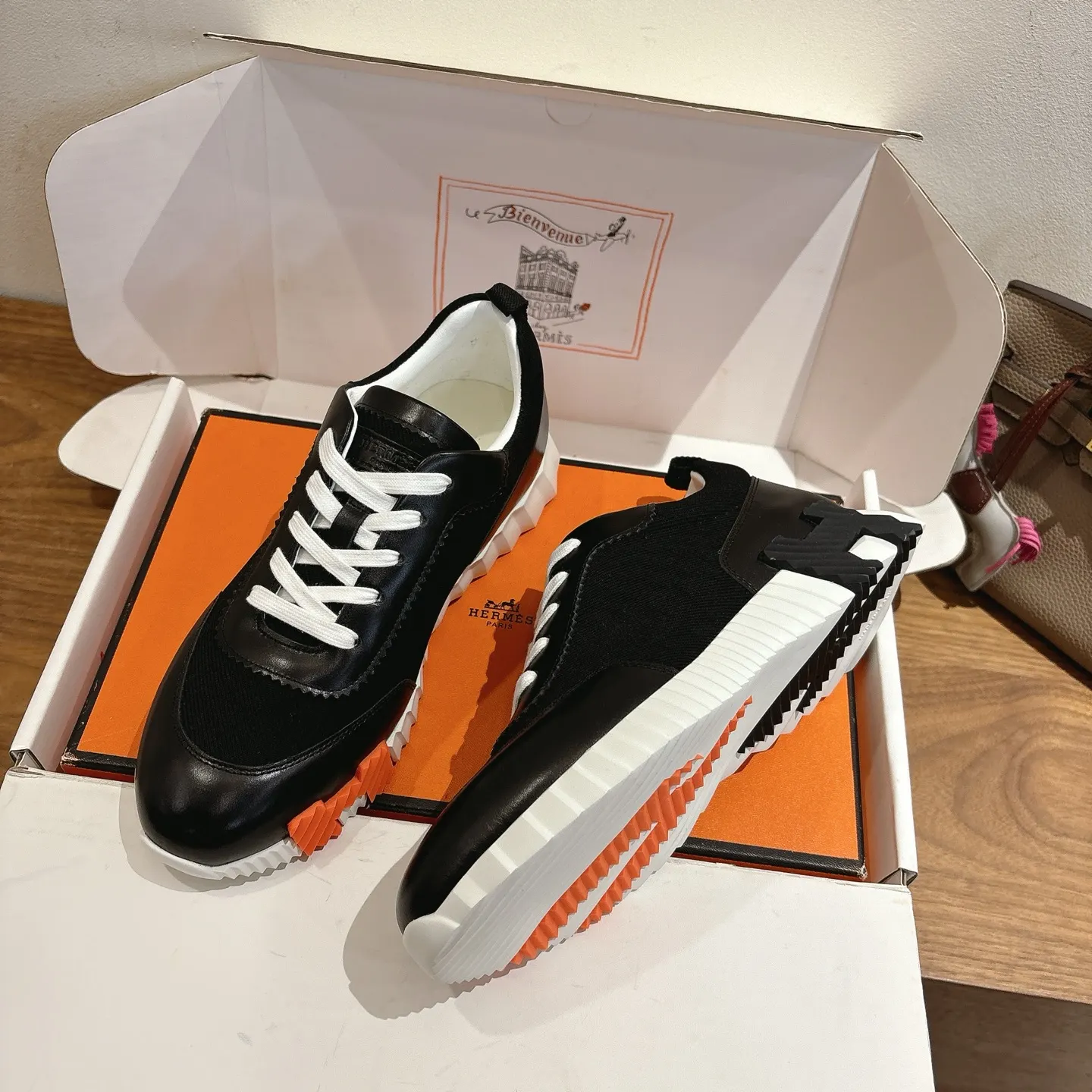 Hermès SS 运动鞋(數字2) Hermès SS 运动鞋(數字2)