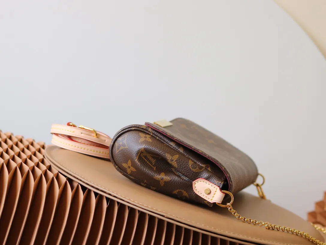 Monogram Chain Bag Canvas