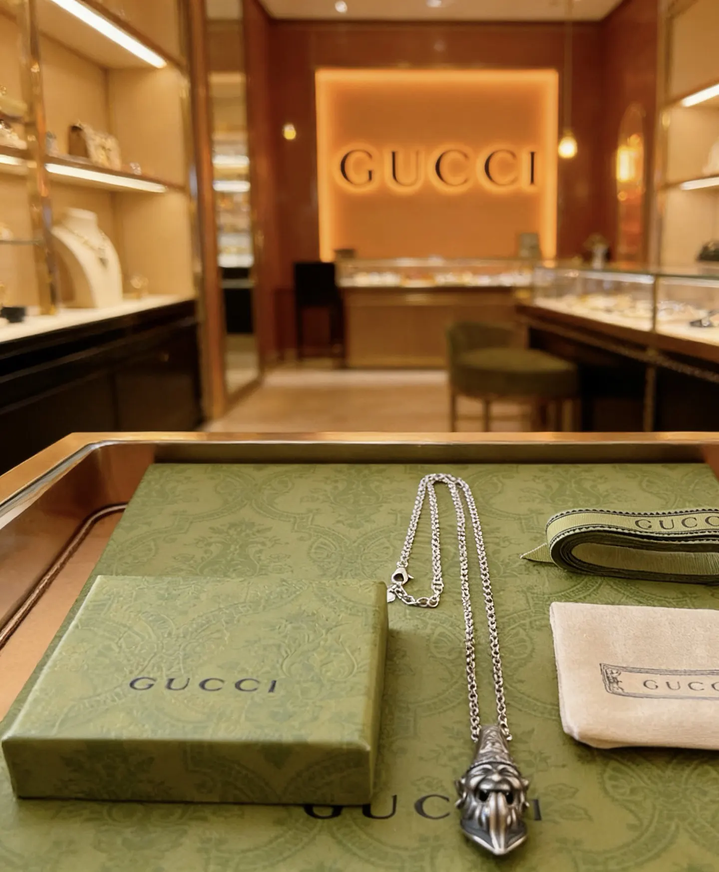 Gucci 链条包 单肩斜挎