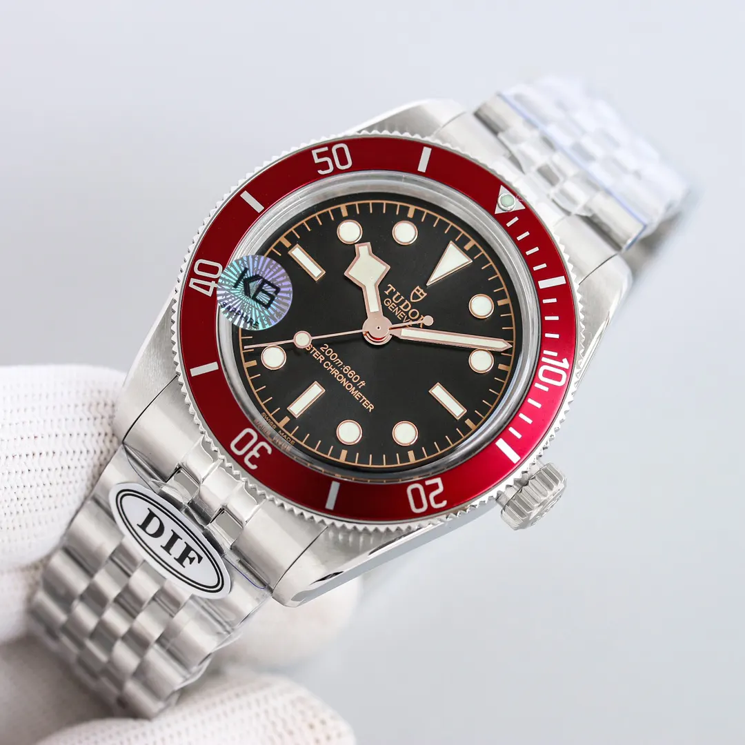 Red Watch Classic Casual