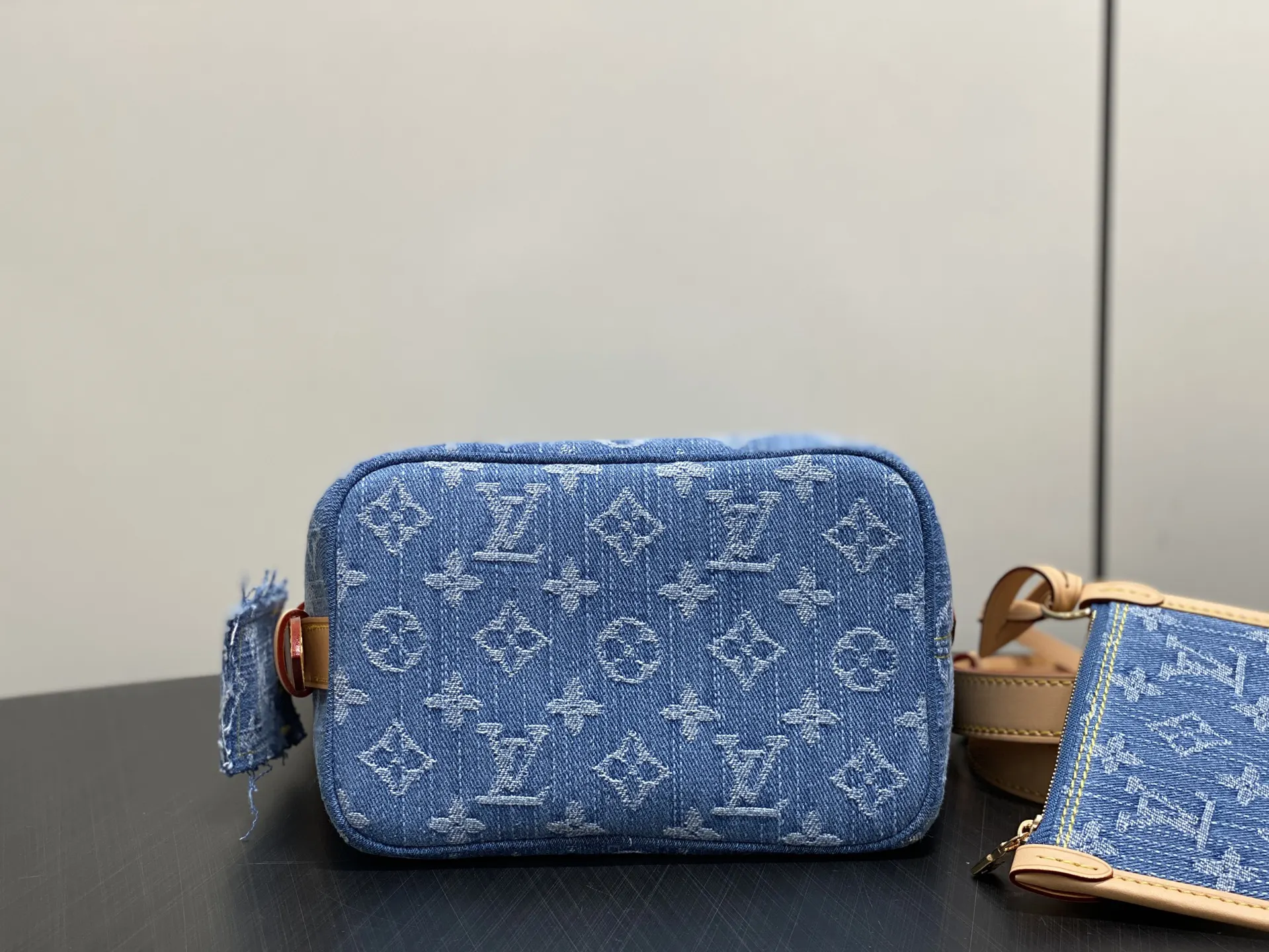 LV bucket bag Image 5 LV bucket bag Image 5
