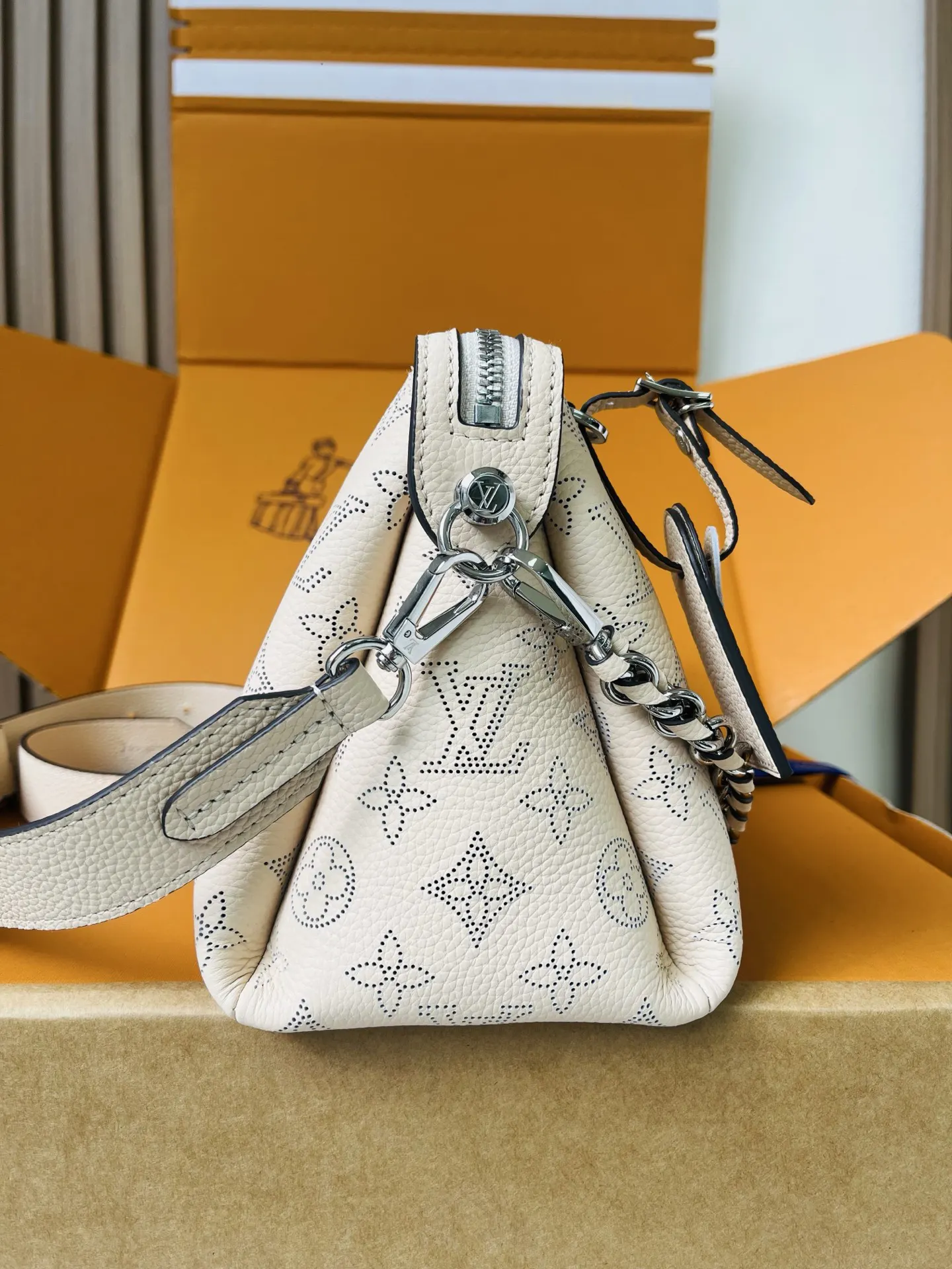 Chain Bag Leather