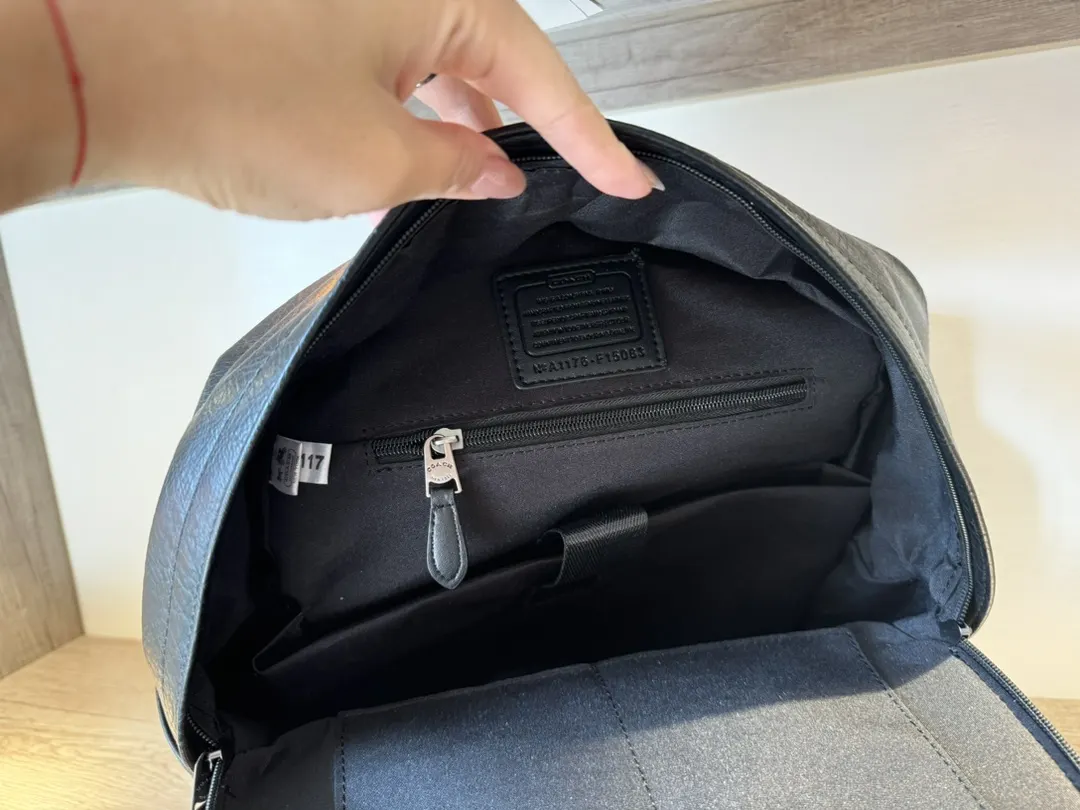 H潮男必备单品 同款 潮牌系列雙肩 雙肩包 实用雙肩款(數字8) H潮男必备单品 同款 潮牌系列雙肩 雙肩包 实用雙肩款(數字8)