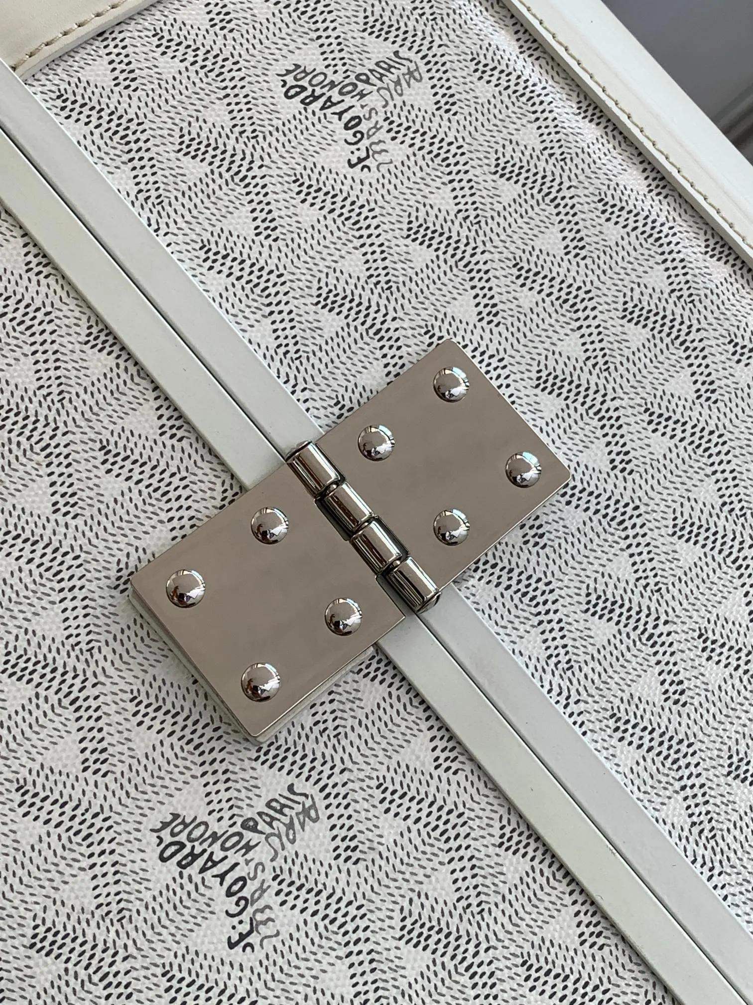 Goyard 產品的經典传承 行李箱 旅行拉杆款 輕便出行款