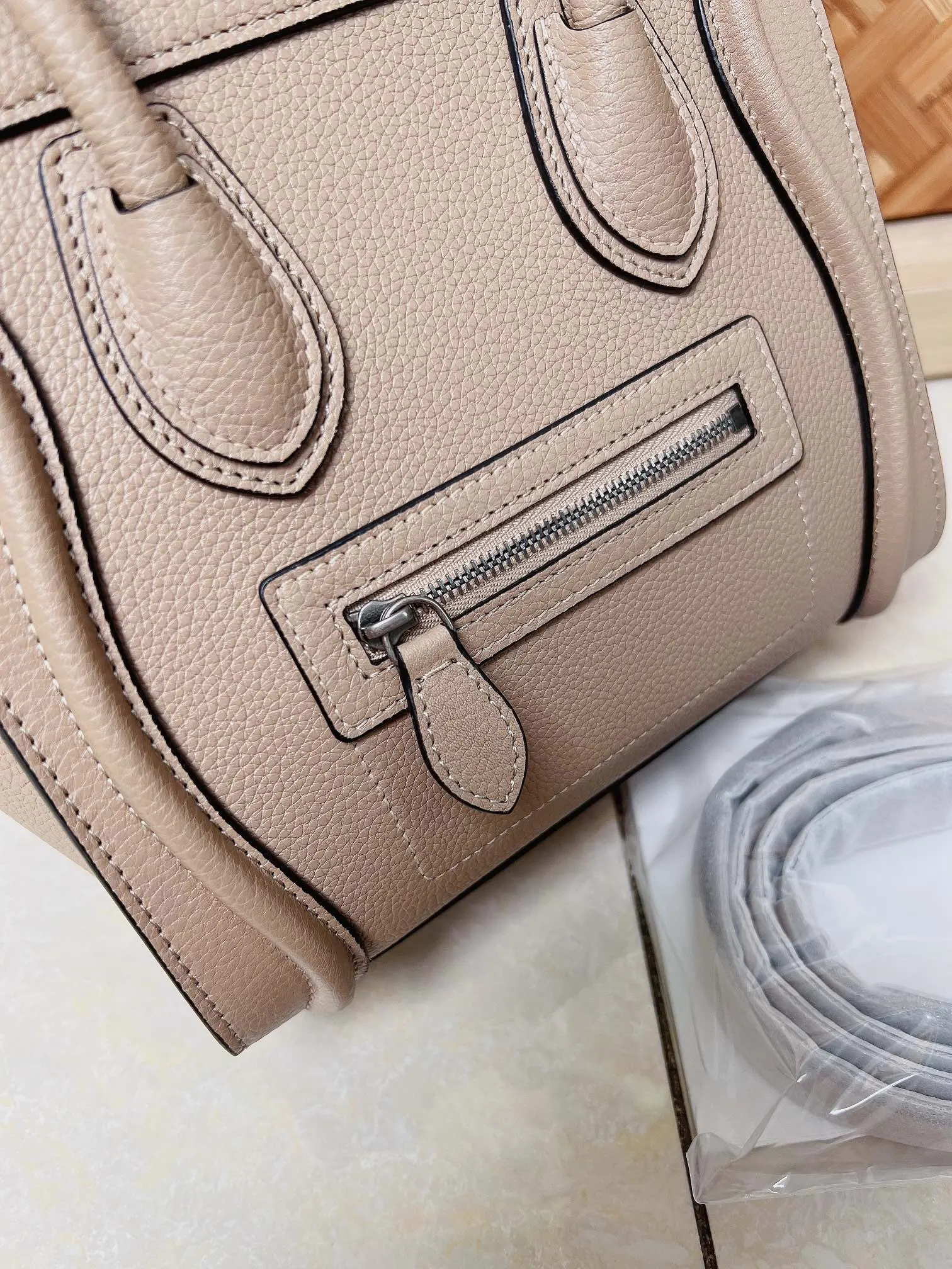Crossbody Bag Lightweight Leather