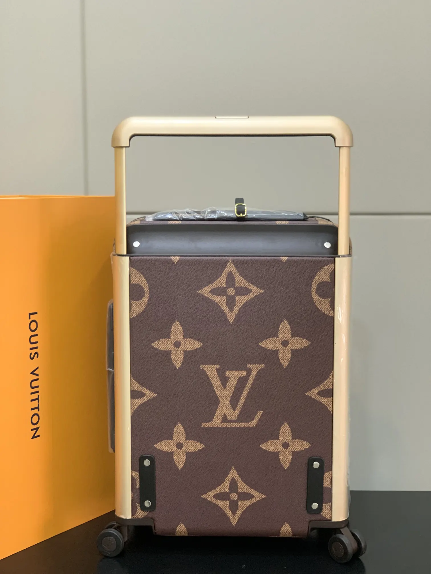 灰色 銀色 拉杆真皮包裹 行李箱 旅行拉杆款 輕便出行款