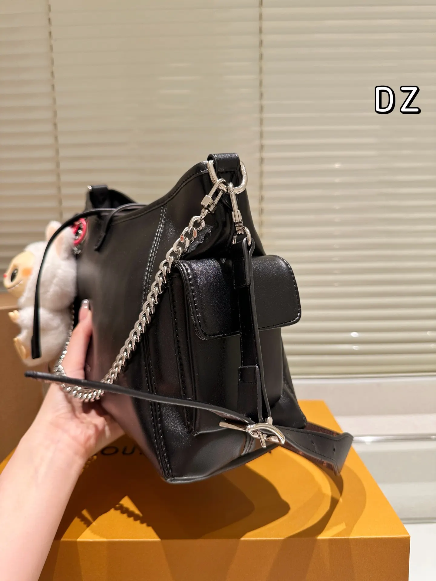 CarryAll 牛皮 盒 CARRYALLDARK 斜背包 輕便斜挎款