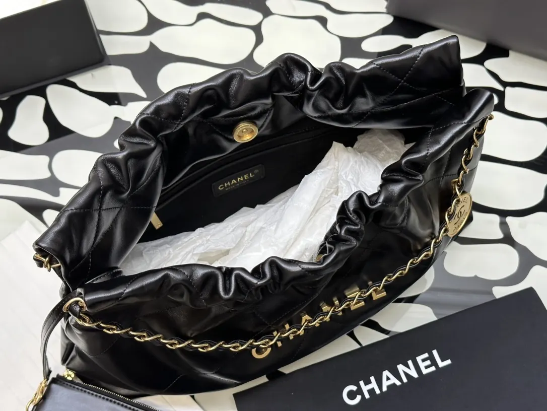 小牛皮 批 推出的横款垃圾袋 腋下包 復古腋下背款(數字9) 小牛皮 批 推出的横款垃圾袋 腋下包 復古腋下背款(數字9)