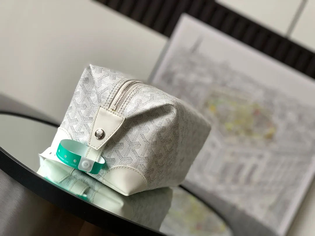 Cosmetic Pouch