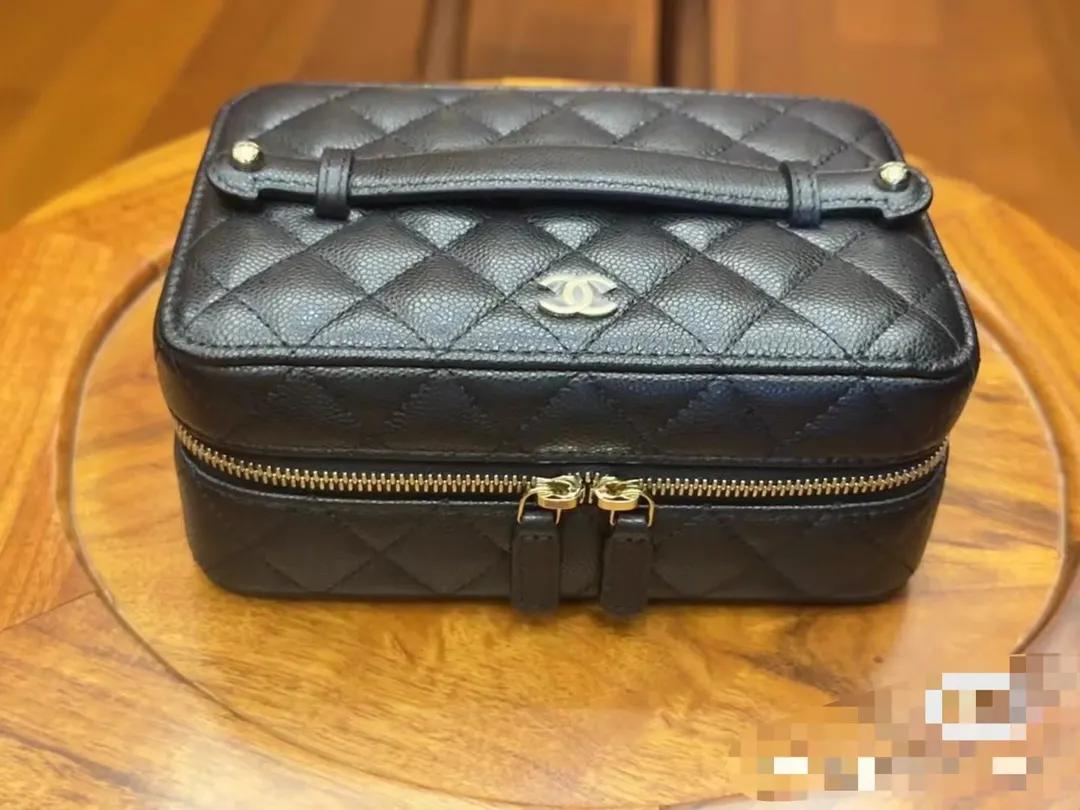CHANEL 啦 ‍ 手表 经典腕表款