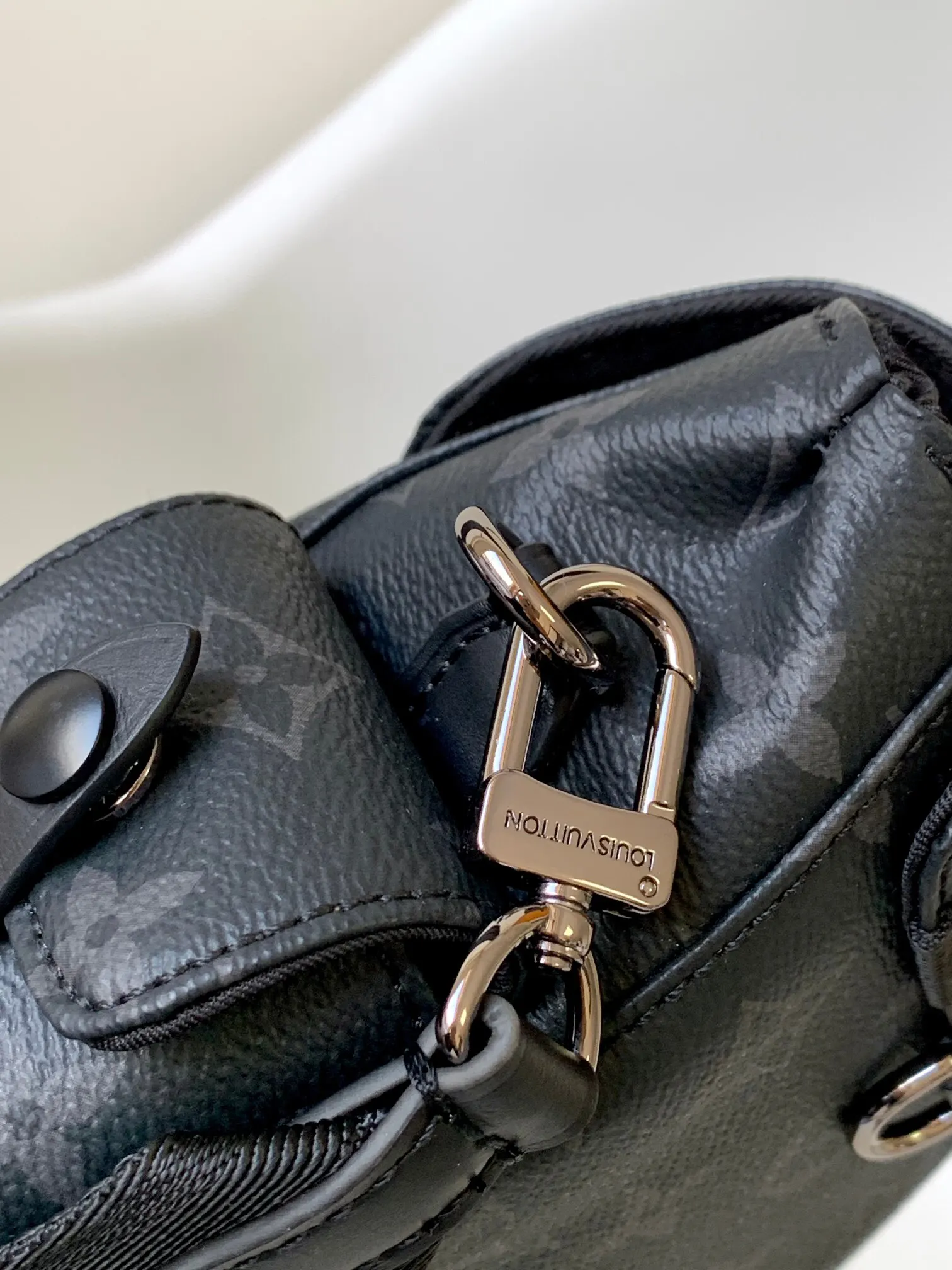 Louis Vuitton Shoulder Bag