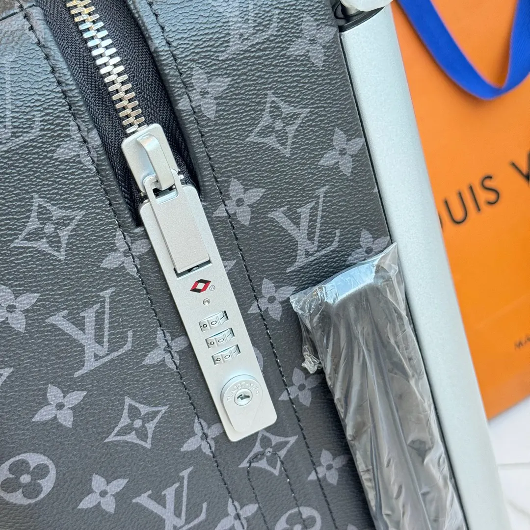 LV 黑色 老花 帆布 | 版 登机行李箱 四轮 旅行拉杆款 輕便出行款(數字9) LV 黑色 老花 帆布 | 版 登机行李箱 四轮 旅行拉杆款 輕便出行款(數字9)
