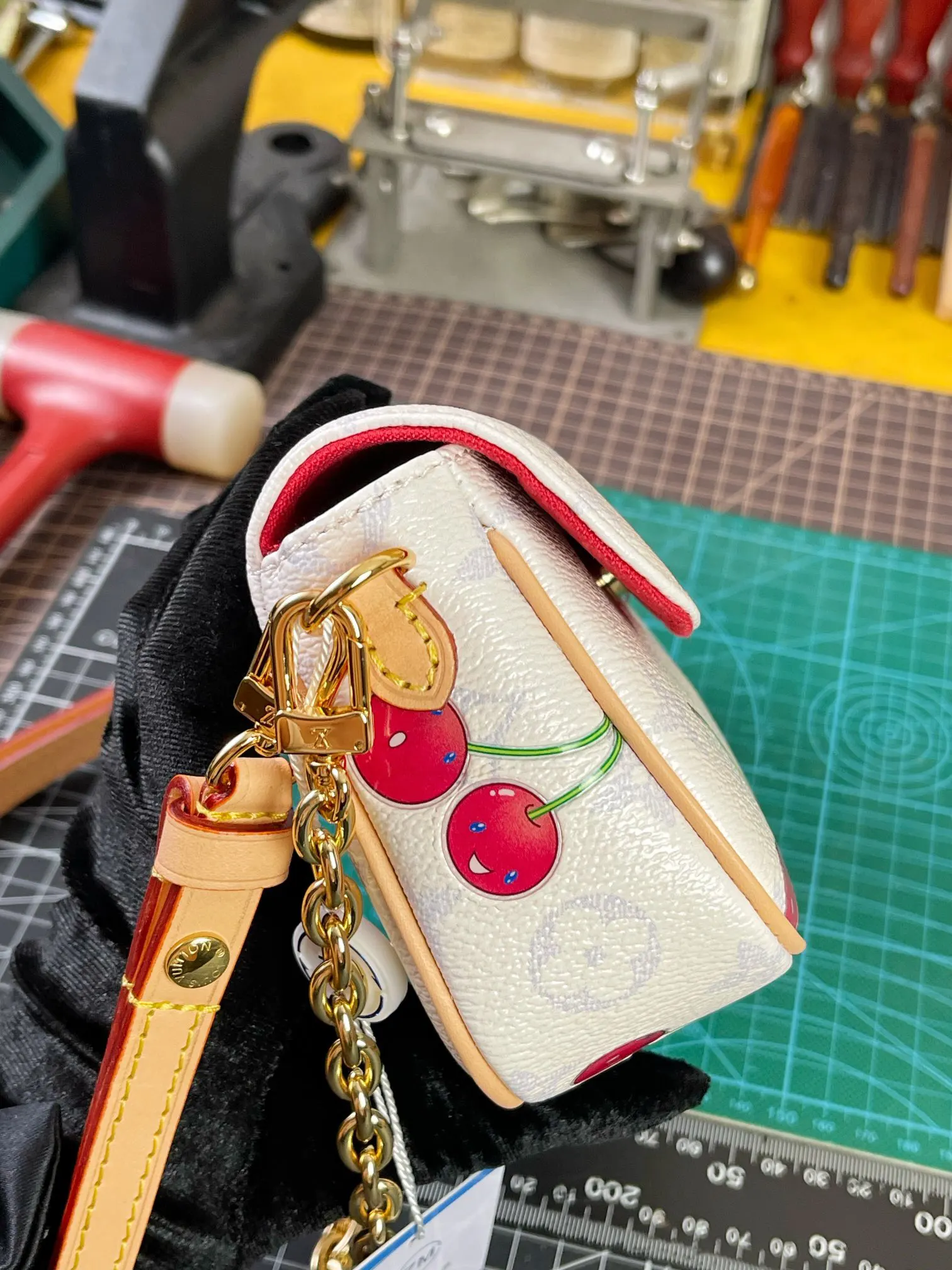 LV 帆布 链条包 精致链条款