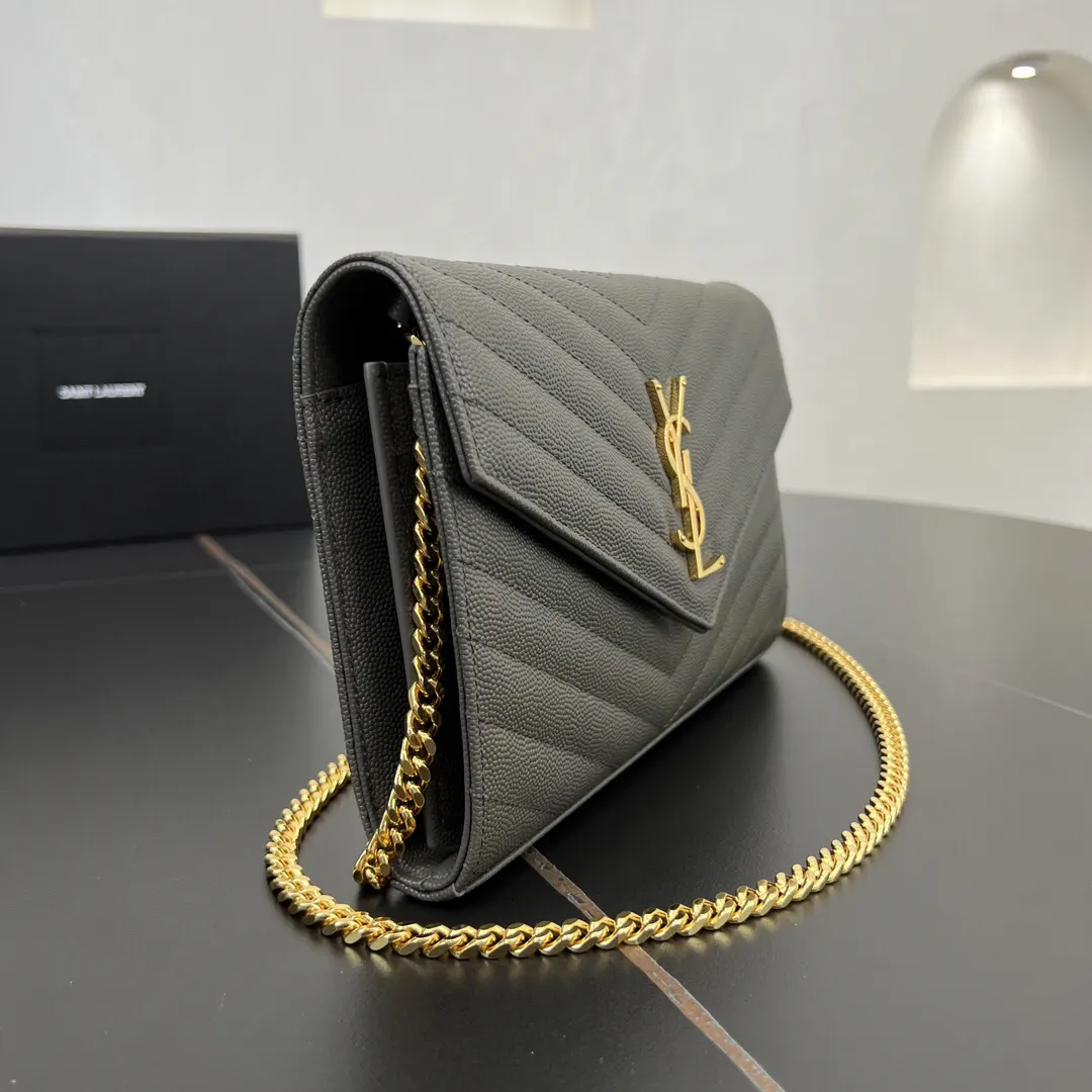 Chain Bag Leather