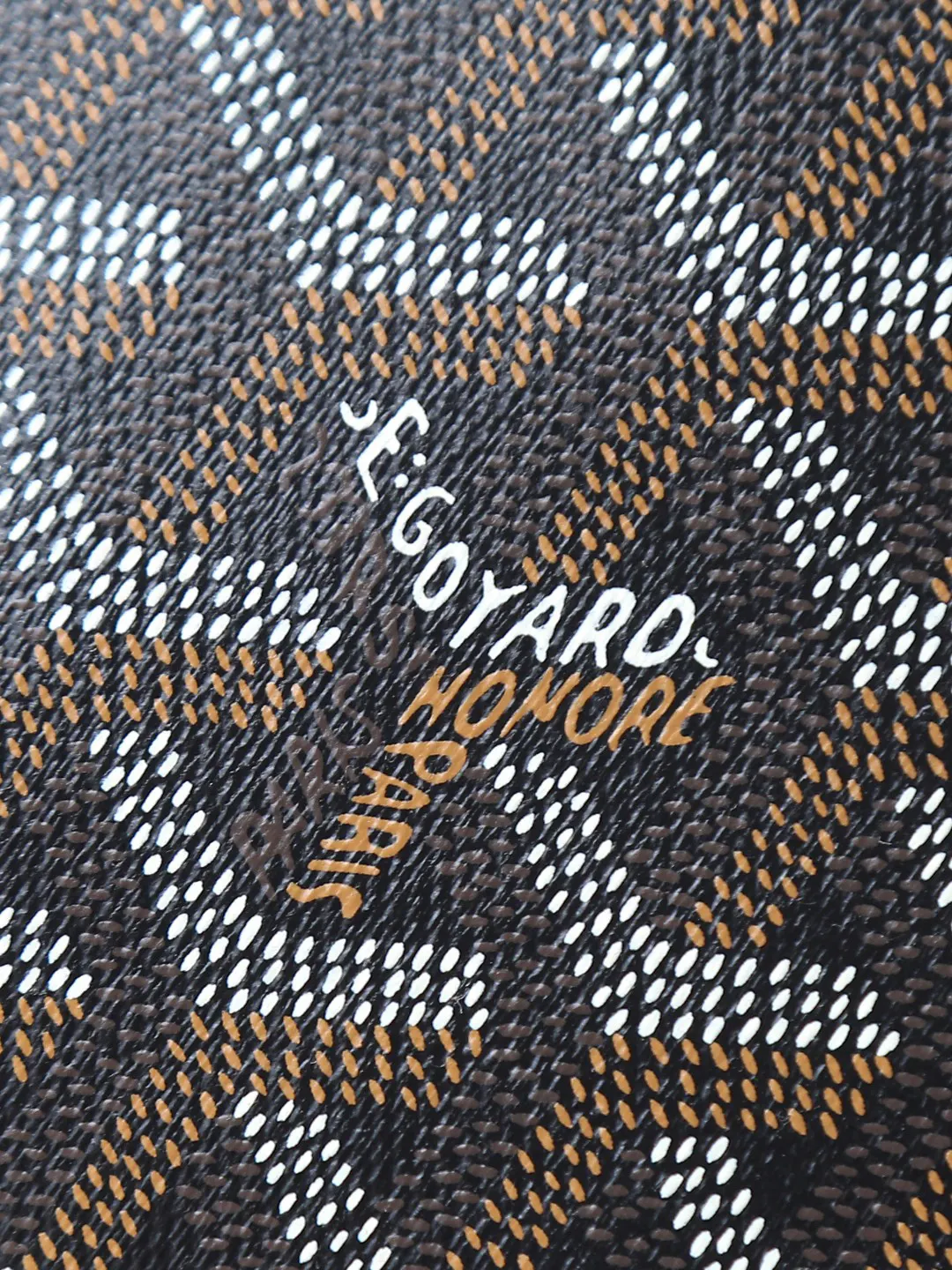 Vendome Pouch 迷你贝壳形状的包收 化妝包 便携收納款