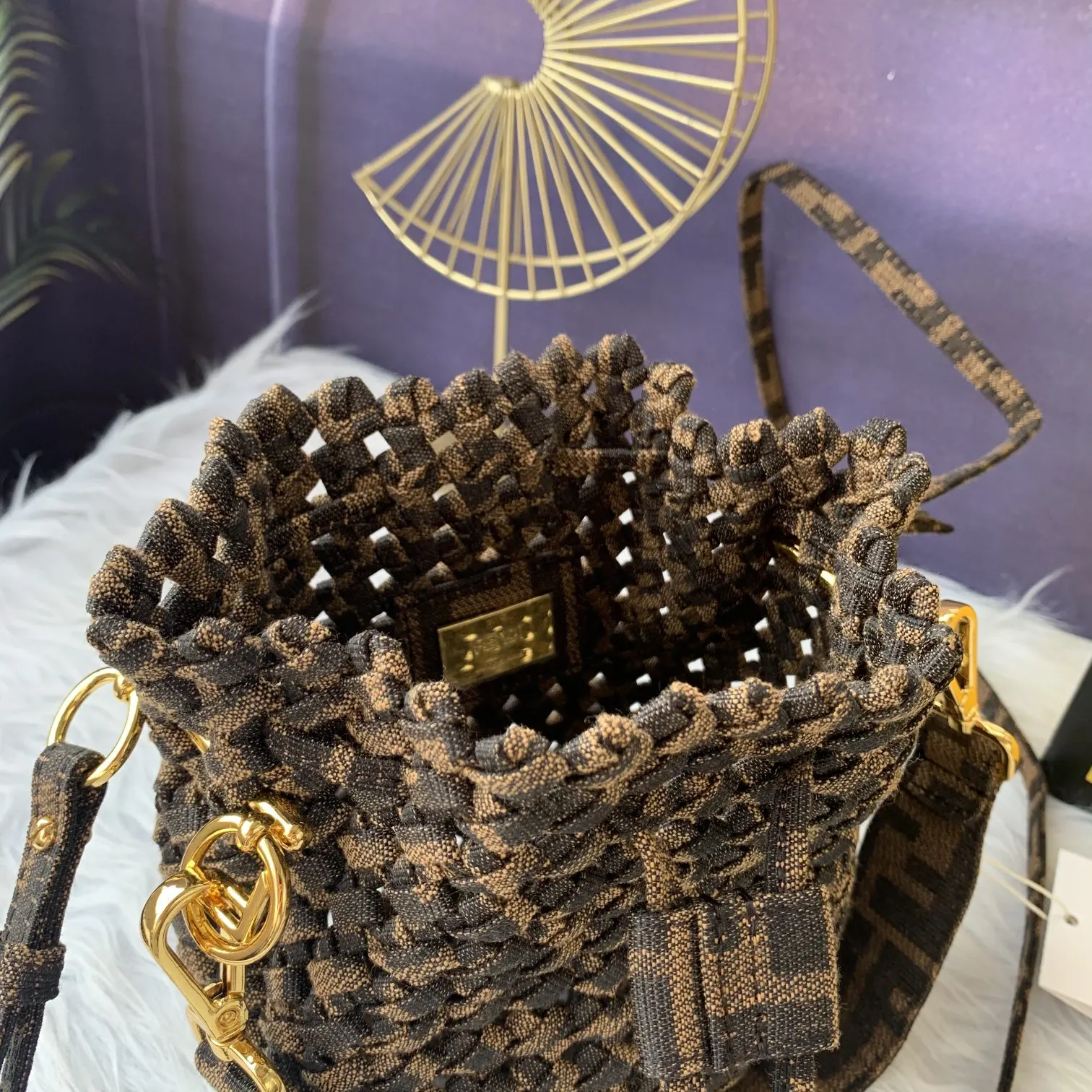 Fendi 水桶包 休闲水桶款