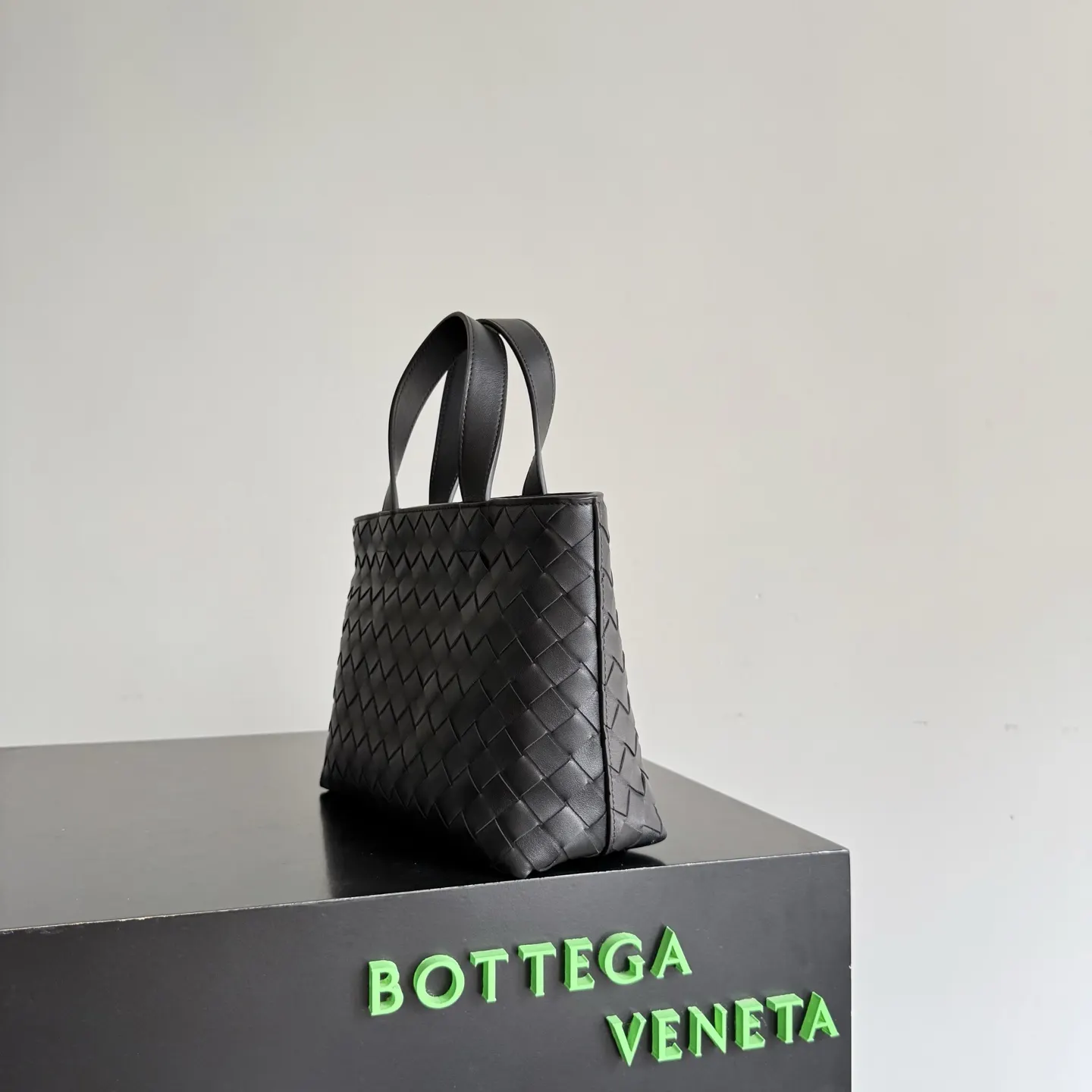 Bottega Veneta 牛皮 托特包 大容量托特款