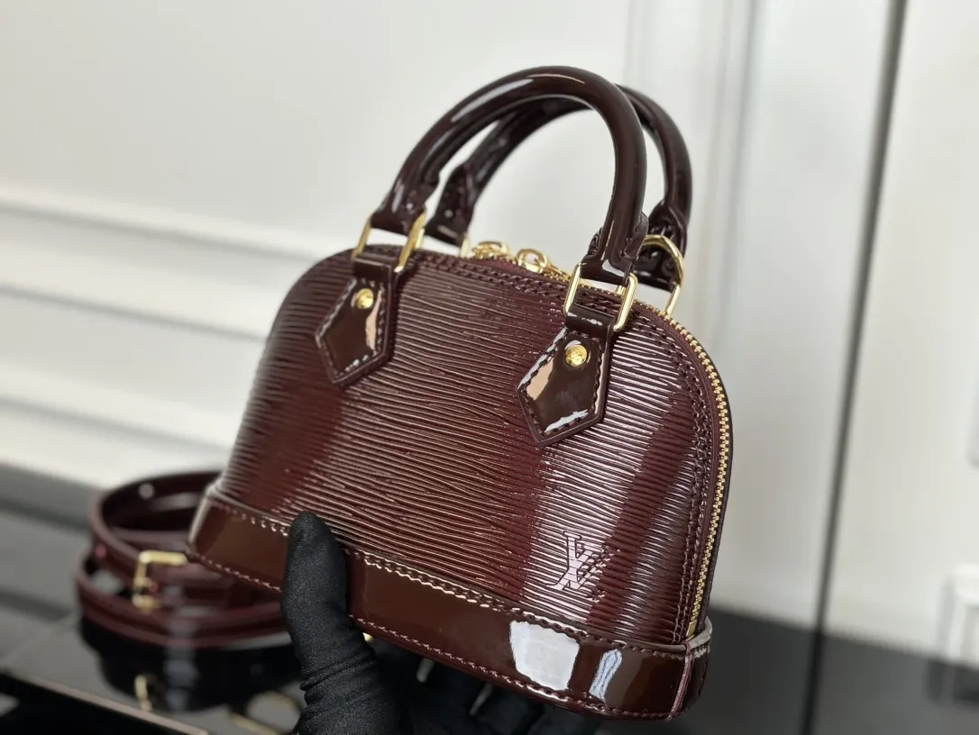 LV Alma 紅色 酒紅 皮革 收納包 旅行收納款